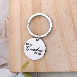 Guqqeuc Grandma Gifts for Nana Granny Birthday Gifts for Nan Best Grandma Ever Keyring Gift for Grandmother Mothers Day Gifts for Mimi Keychain Gift for Nanny Retirement Gifts from Grandchildren