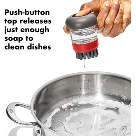 OXO - Cepillo para Polvo dispensador de jabón de Cocina para Exteriores con Estuche de Almacenamiento