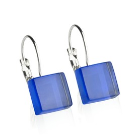 ALEXASCHA® Stainless steel earrings hanging with square glass stones • Short earrings with snap closure • 2 cm long • Stone size 10 mm x 10 mm x 3 mm (sapphire blue)