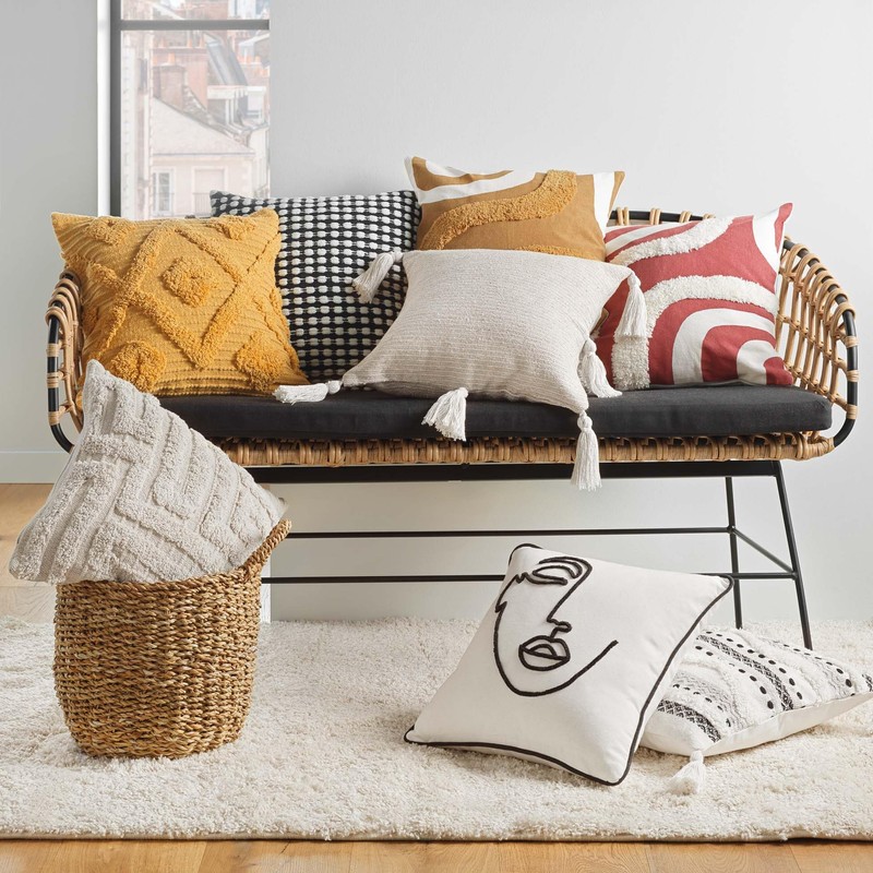 Douceur d'Intérieur Mirade Camel Tufted Printed Cotton Cushion Cover (40x40cm)