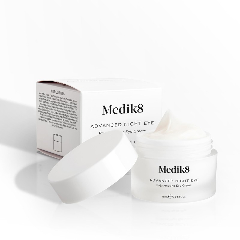 Medik8 Advanced Night Eye - Verjüngende Augencreme - Glättet feine