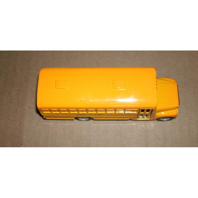 Kinsfun 1/62 Scale International S Series School Bus Diecast Toy