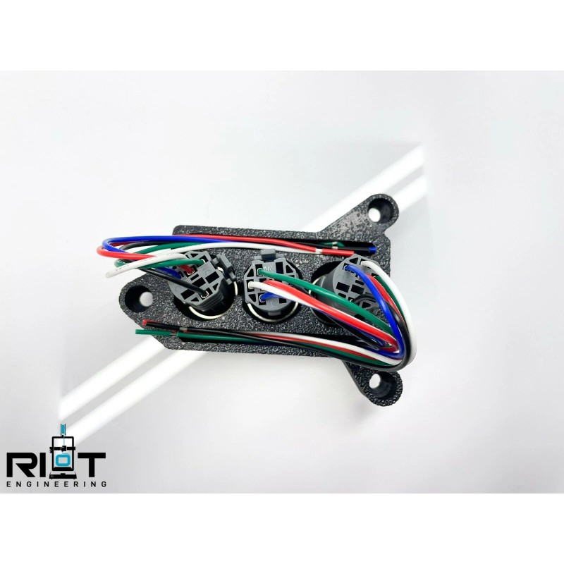 Riot Engineering 370Z Button Panel - 19mm 3 Buttons -