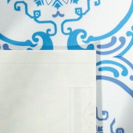 SAFAVIEH Vinyl Floor Collection Area Rug - 2'6" x 3'3", Blue & Ivory, Durable Water Resistant Floor Mat Design, Non-Shedding & Easy Care, Ideal for High Traffic Areas in Living Room, Bedroom (VNF113M)