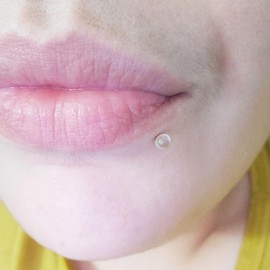 WillTen 38Pcs Clear Nose Stud Clear Nose Ring Clear Earrings, Plastic Nose Stud Plastic Earrings for School, Clear Piercing Retainers Clear Lip Rings Plastic Earrings Studs for School Work Surgery