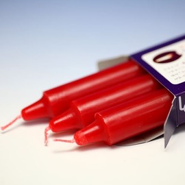 朱ダルマ ローソク 20号/3本 燃焼時間約9時間 225g 日本製 （赤いローソク）