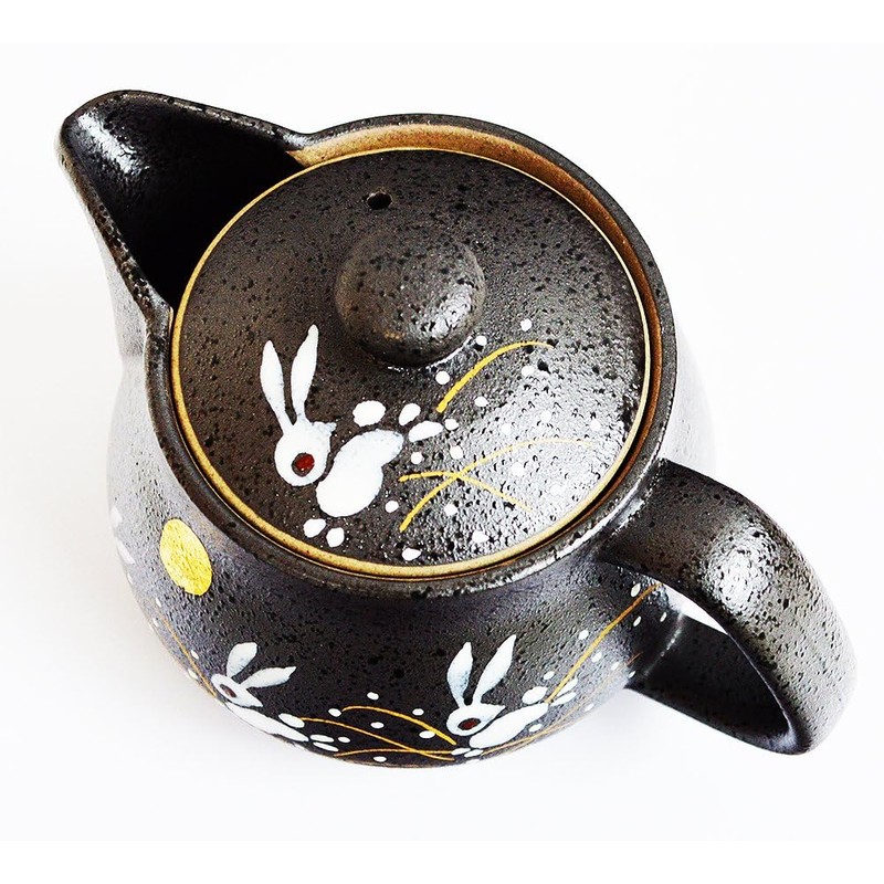 I rabbit Kutani pottery teapot pot (with tea strainer)