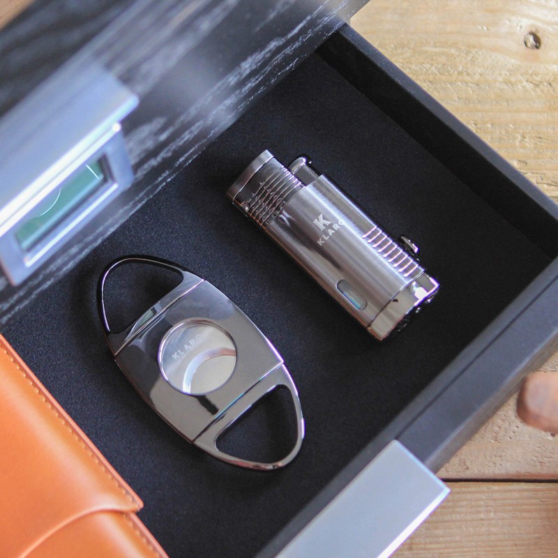 CASE ELEGANCE Klaro Cigar Accessory Kit Polished Gunmetal Finish Cutter