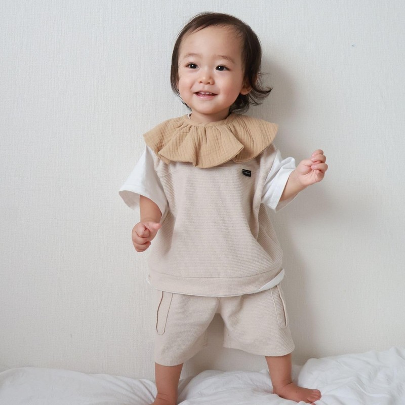 Ella. 3 Piece Ruffle Style Set, multicolor