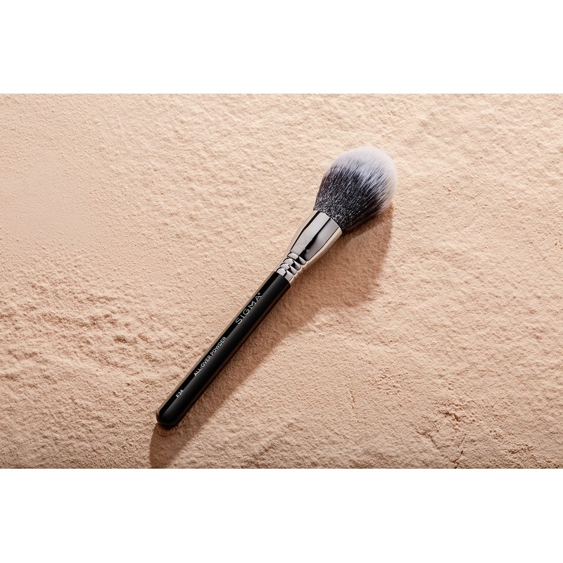 Sigma Beauty F24 All-Over Powder™ Brush