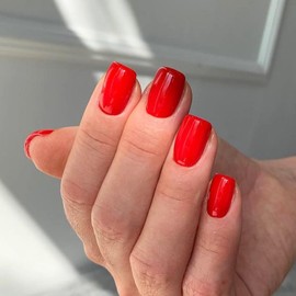 Bellelfin 240pcs Short Press on Nails Square, Full Cover Glossy Fake Nails Pure Dark Red False Nails Press Ons Acrylic Glue on Nails Kit with 5 Sheets Adhesive Tabs for Women Girls Fingernails Design