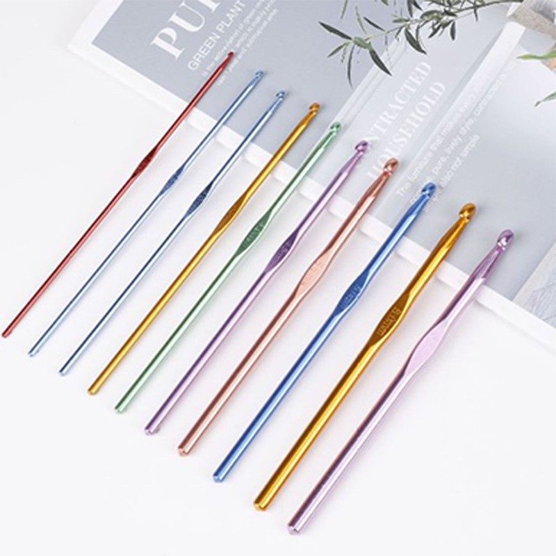 Crochet Hooks Set Colorful Ergonomic Handle Portable Metal Knitting Needles