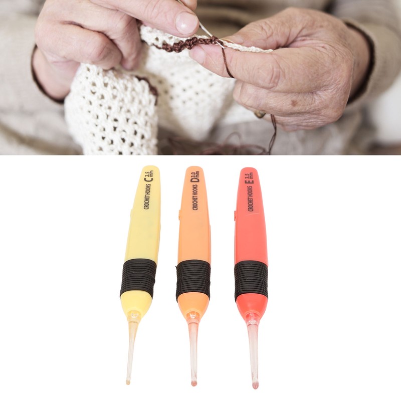 3 Pcs Lighted Crochet Hooks Set 2.5mm 3.0mm 3.5mm Lightweight