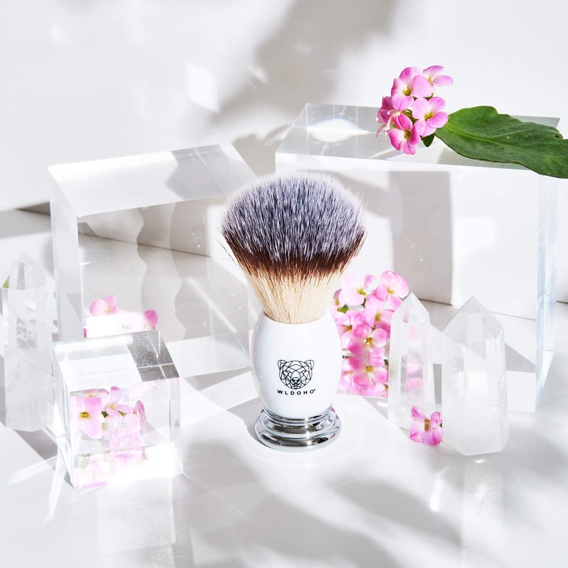 WLDOHO Vegan Shaving Brush with Wooden Handle Made of High-Quality