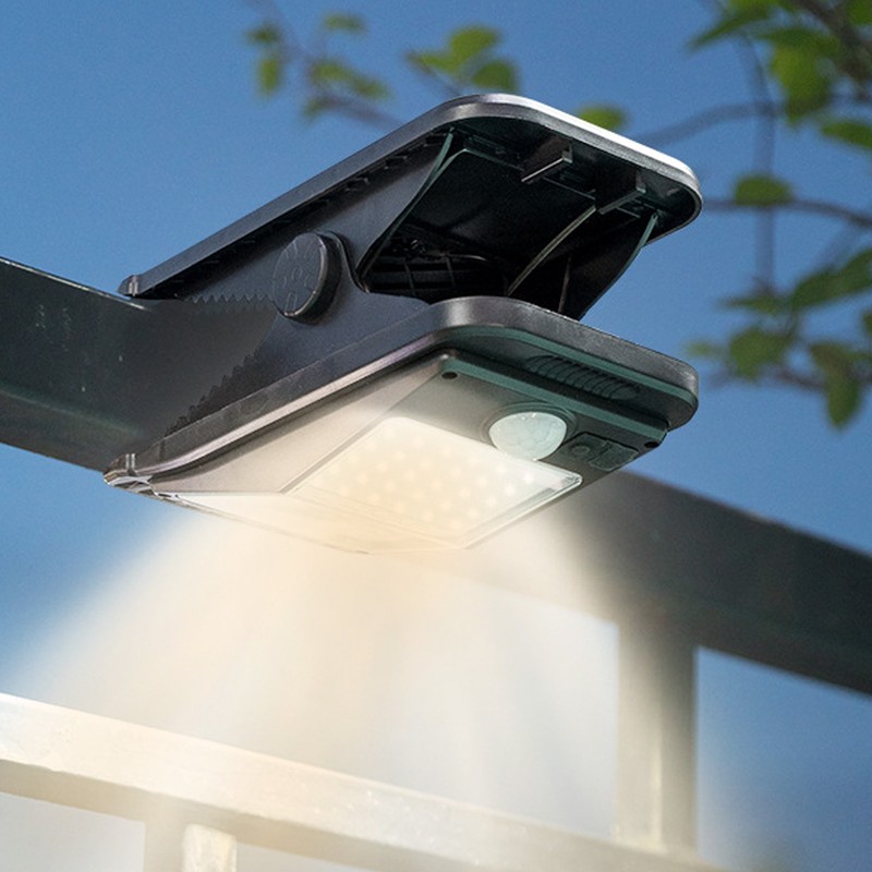 Clip On Solar Motion Light 72 LED Beads IP65 Waterproof