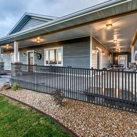 Giantex Picket Fence 2 Panels, 80''W x 37.5''H Decorative Outdoor Garden Fence, 160'' Total Length, Outdoor Fence for Yard, Freestanding PVC Vinyl Fence for Patio, Lawn, Pool, Backyard, Black