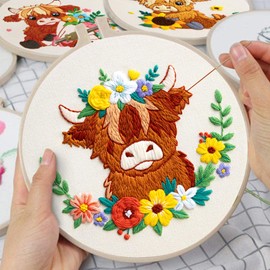 Nuberlic Highland - Juego de 3 kits de bordado de vaca para adultos, principiantes, kit de punto de cruz, con diseños florales, regalo perfecto para bricolaje