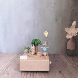 QNINE Music Box Rabbit and Skateboard Made of Beech Wood Music Box Music Box with Canon D Major, Wooden Toy Gift for Birthday, Valentine's Day, Christmas, Easter