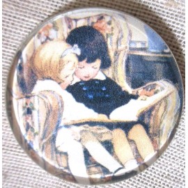 LRG GLASS DOME PIC BUTTON "JUST BEING CHILDREN" - READING TOGETHER   30mm