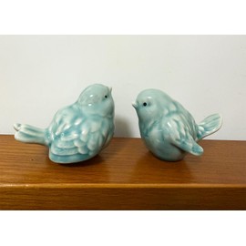 AWOEZ Set of 2 Ceramic Bird Figurines, Small Bird Statues Home Office Decor for Cabinet Shelves Entryway Bookcase TV Stand, Micro Landscape Accessories (Green, M 3.35 * 2.56")