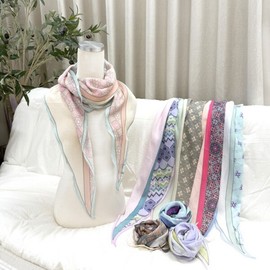 Soprano 대구백화점 수노은한국의미 단청의멋 마름모 배색 스카프(DO-70) Daegu Department Store Suno Eun Korean Beauty Traditional Dancheong Design Diamond Color Scarf (DO-70)