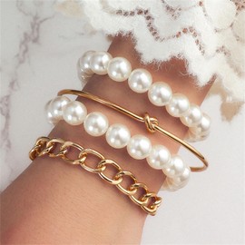 Gold Pearl Bracelets for Women Minimalist Beaded Bracelet Set Stack Paperclip Link Chain Bracelets Trendy Jewelry Gift