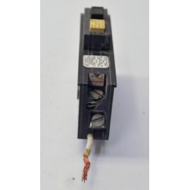 SCHNEIDER ELECTRIC 120-Volt 20-Amp HOM120GFI Miniature Circuit Breaker 120V 20A