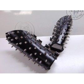 metaldevastation.com MANOWAR   LEATHER SPIKED OLD SCHOOL GAUNTLET. POWER METAL...(MDLG0 - LEFT, LACES, SMALL (unisex sizes)