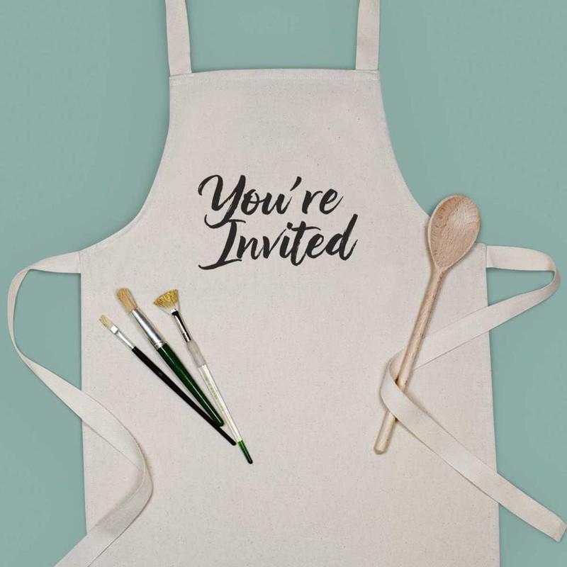 Azeeda 'You're Invited' Kid’s Cooking Apron (AP00075222)