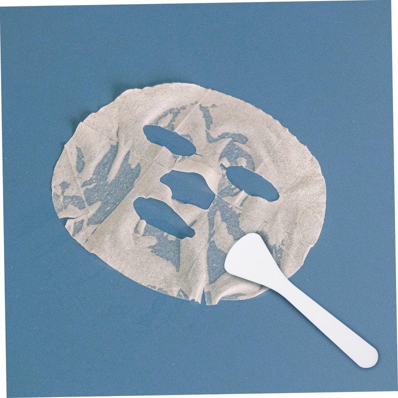 FOMIYES 80pcs Cosmetic Dispensers for Skin Care Application Spoons for