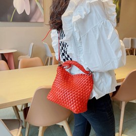 Handmade Woven Shoulder Bags for Women Cute Hobo Tote Handbag Mini Clutch Purse with Magnetic Buckle Crossbody Phone Bag (Orange)