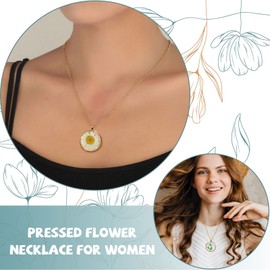 Birth Flower Necklace Birthday Gifts for Women Pressed Flower Charm Necklace Cute Sunflower Forget-Me-Not Flower Pendant Necklace Lucky Birthday Jewelry Gifts for Women