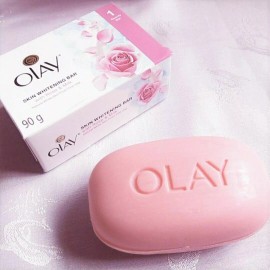 Olay Skin Whitening and Exfoliating Bar with Rose & Milk 90g Pack of 8 Bars