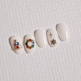 Christmas Jewel Handmade Nail Tip Tree Wreath Snowflake Nail - Round Short / 크리스마스 주얼 수제네일팁 트리 리스 눈꽃네일 - 라운드숏