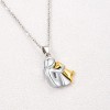 Collar Cadena Con Dije De Mujer Abrazando A Su Perrito