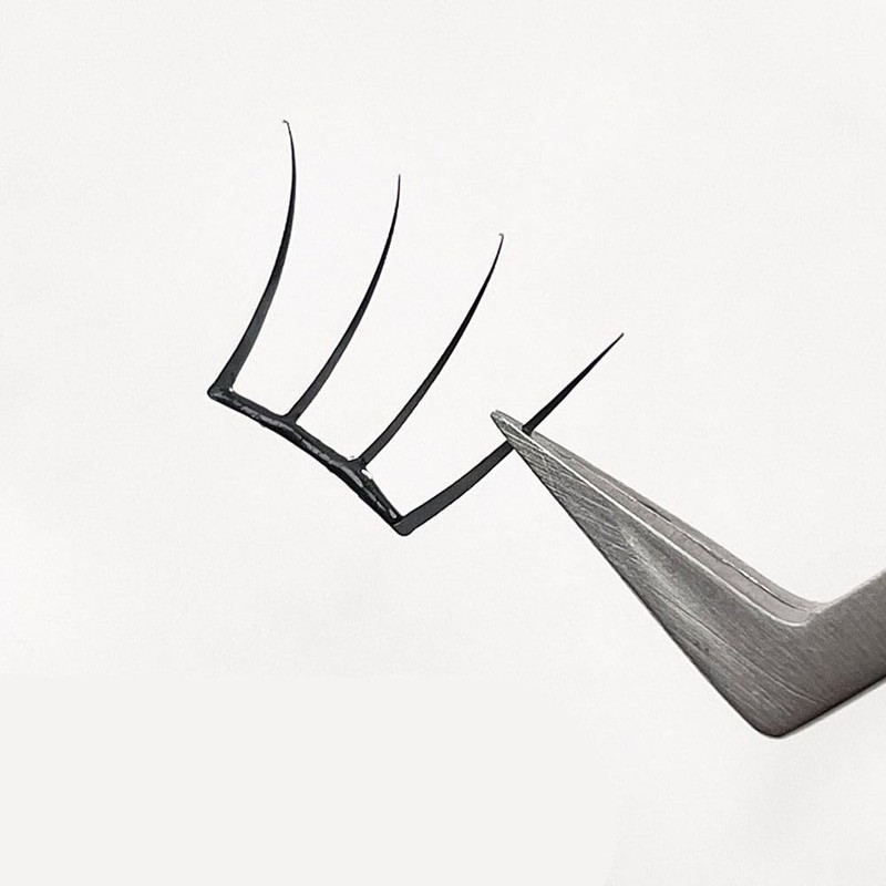 アニメスタイルの粘着式まつげクラスター - ブラック合成繊維まつげ、自然な外観、60個のクラスターエクステンション