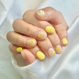Dara Beauty April 2025 Art of the Month Yellow Smile - Nail Glue / 다라뷰티 2025년 4월 이달의아트 노랑스마일 - 네일글루