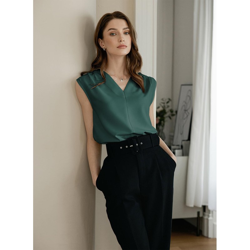 EVALESS Tank Tops for Women Trendy 2025 V Neck Pleated