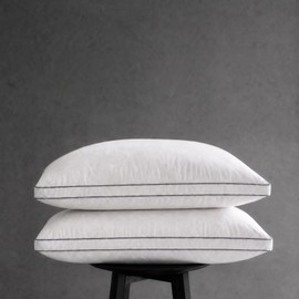 Goose Down Pillow, Queen Size Set of 1 with 3-Layer Design, Hotel Down Bed Pillow for Side, Back, and Stomach Sleepers, Soft 600 Thread Count Cotton Cover–Luxury Hotel Pillows Quality (20" x 28")
