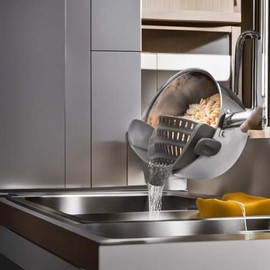 Mystihaul ™ -Deluxe Pot Strainer - Color: Red