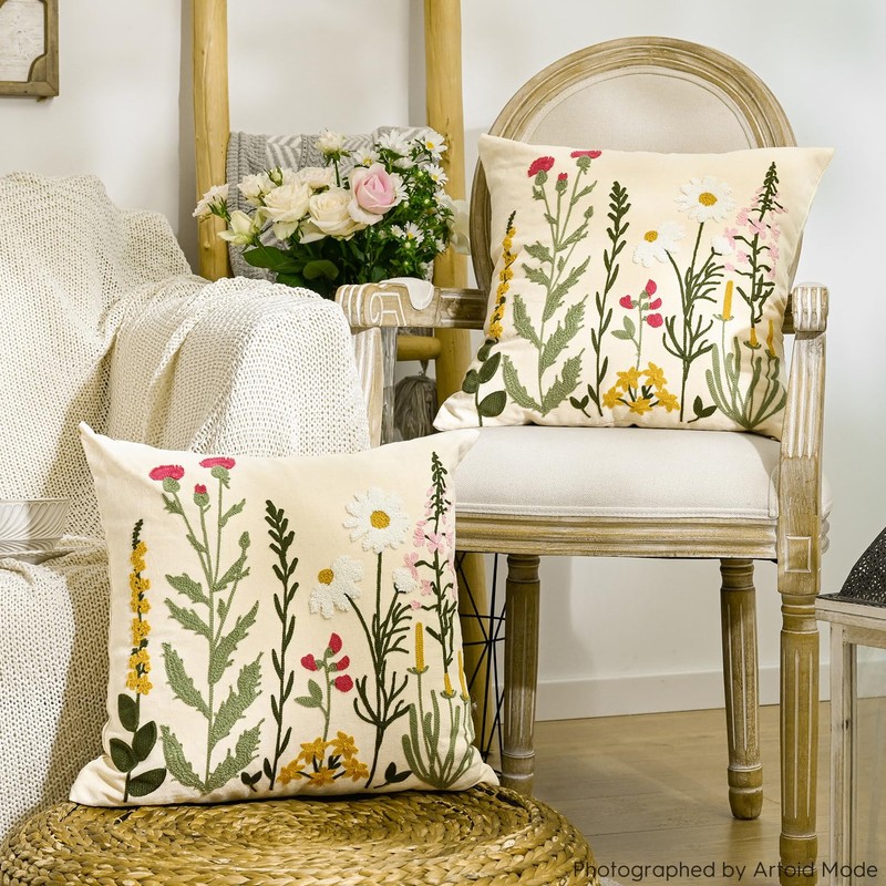 Artoid Mode Antique Herbs Wild Flower Spring Cushion Covers Set