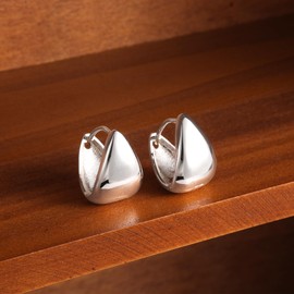 ASH'S CHOICE 925 Silver Hoop Earrings, Small Women's Earrings, Chunky, 14K Gold Hoop Earrings, Thick Cartilage Hoop Earrings, Huggie Hoop Earrings, Mini Hoop Earrings, Lightweight, Wide Earrings for