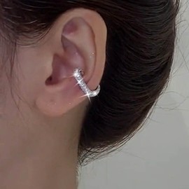 TseenYi CZ Heart Ear Cuff Earrings Silver Crystal Heart Cuff Cartilage Earring Sparkling Crystal Cuff Earrings Tiny Heart Cartilage Earring CZ Earring Jewellery for Women and Girls, Alloy Steel