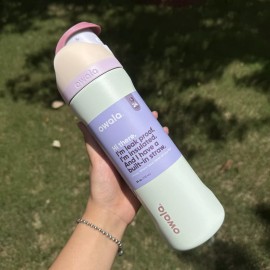 Owala 24 oz Freesip Water Bottle: Coastal Mist