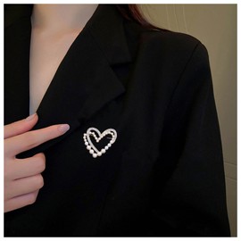 Cimenexe Vintage Crystal Pearl Heart Brooch Gold CZ Heart Brooch Pin Hollow Heart Brooch Pearl Heart Brooch Pin Wedding Pearl Pin Banquet Badge Pins Jewellery for Women and Girls, Metal