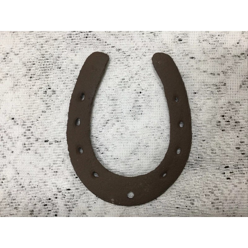 Cast Iron Set Of 4 Medium Sized Horseshoes (0031)