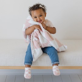 Orelle Checkered Baby Blanket and Socks Set | Pink
