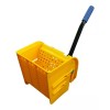 Dalpro Cubeta De Carrito Con Exprimidor 20 Litros Color Amarillo