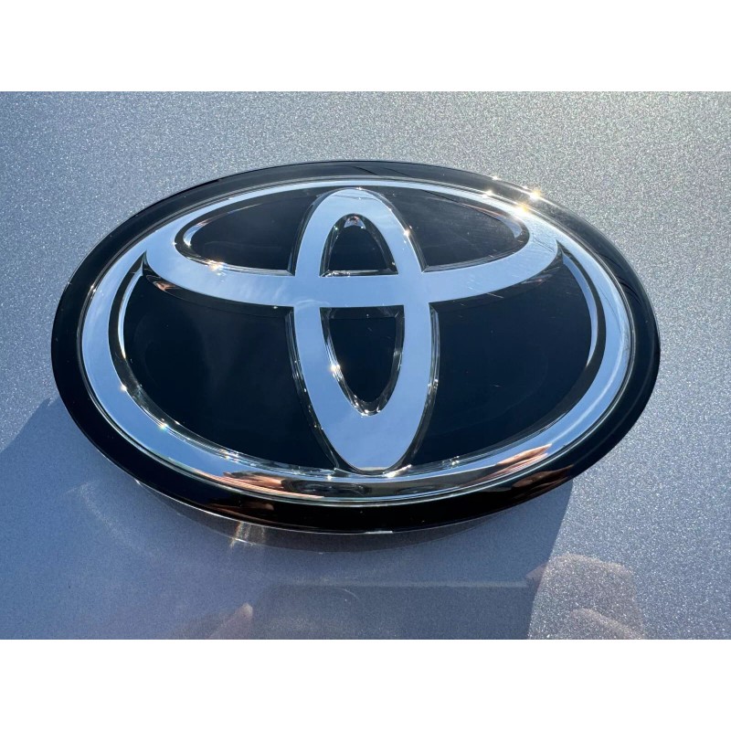 OEM TOYOTA PART FITS TOYOTA COROLLA GRILLE FRONT EMBLEM 90975-02124
