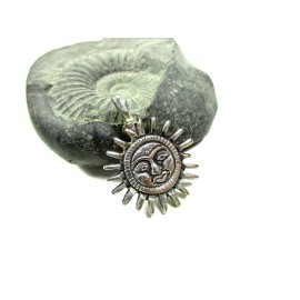 Nepalagoracom P3188 Ethnic SUN GOD Surya OM Mantra Meditation Yoga Solid Amulet PENDANT Unisex